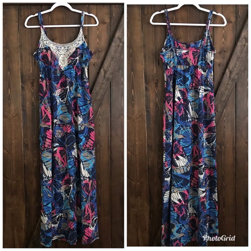 Red Camel Maxi Dress Size Medium